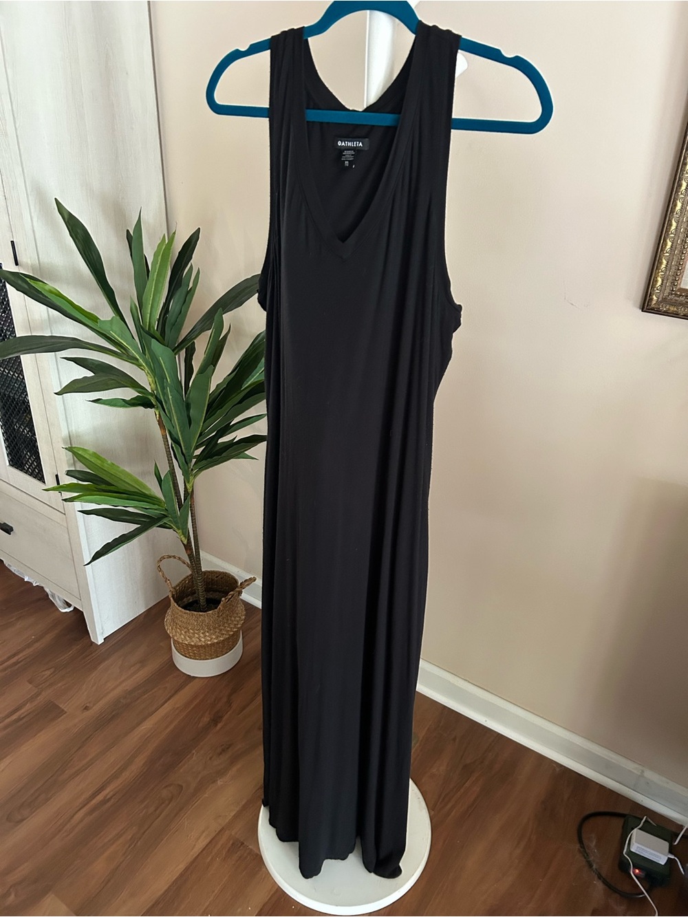 Athleta Black Sleeveless V-Neck Maxi Dress